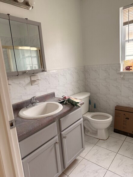 Building Photo - 523 Lidgerwood Ave