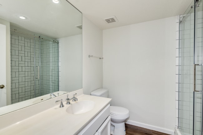 Building Photo - 6238 N 30th Pl