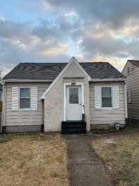 Building Photo - 1317 E Maryland St