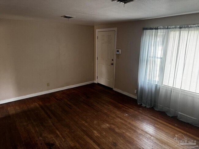 Building Photo - 119 Lenox Pkwy