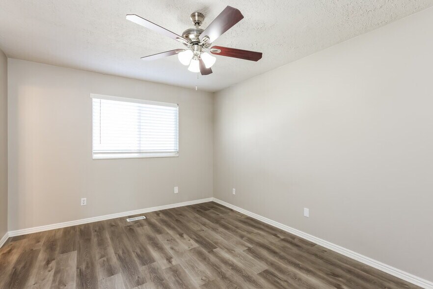 Building Photo - 1658 W 8430 S