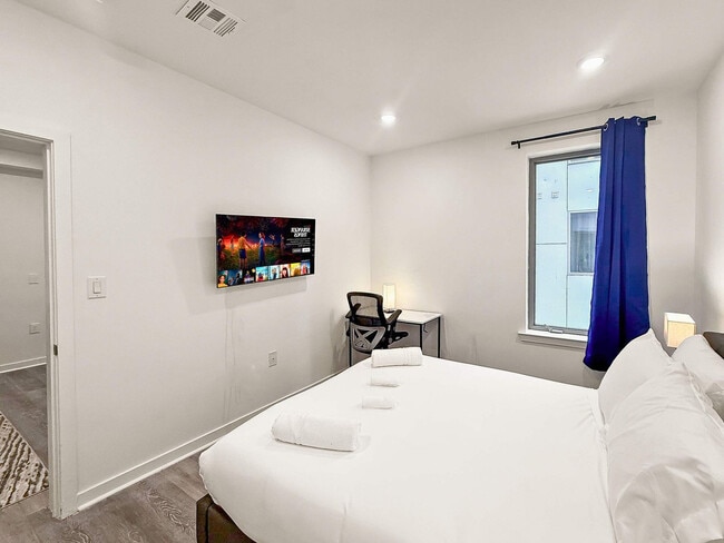 Building Photo - 1427 Germantown Ave