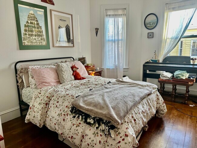 Building Photo - 27 Marney St