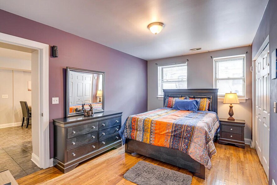 Building Photo - 6210 S Evans Ave