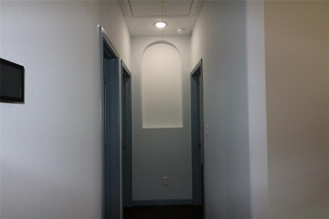 Building Photo - 8302 Park St