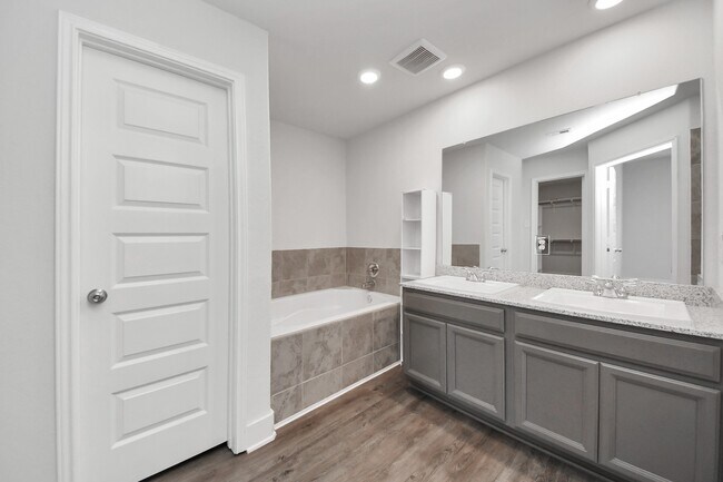 Building Photo - 4423 Santorini Ln