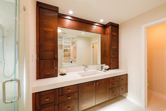 Building Photo - 209 Green Jay Ln