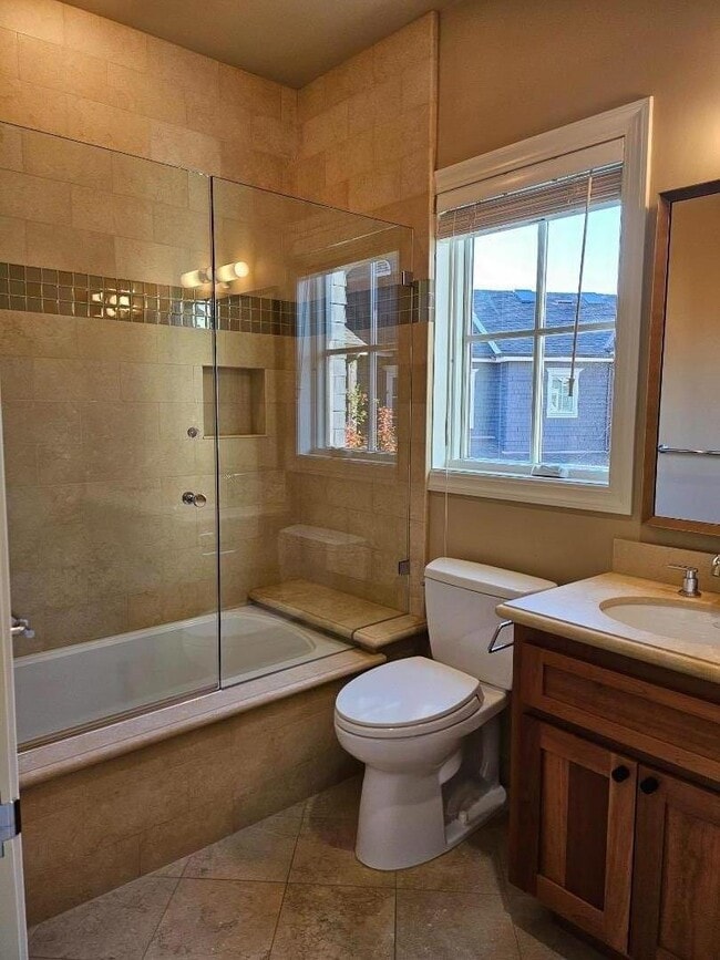 Building Photo - 919 Fremont Pl