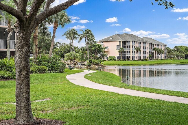 Building Photo - 353 S US Hwy 1