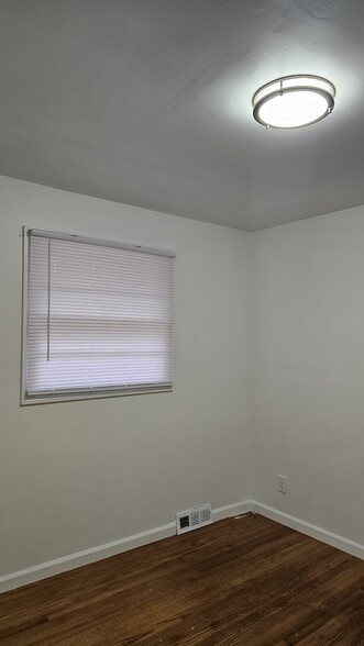 Building Photo - 1940 Camp Greene St