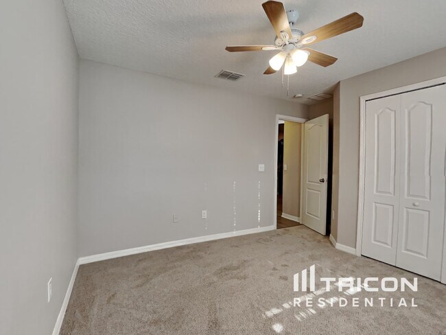 Building Photo - 16668 Myrtle Sand Dr