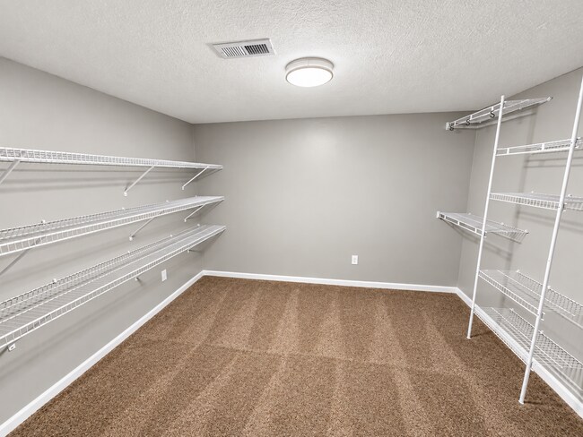 Building Photo - 5501 Landcross Dr