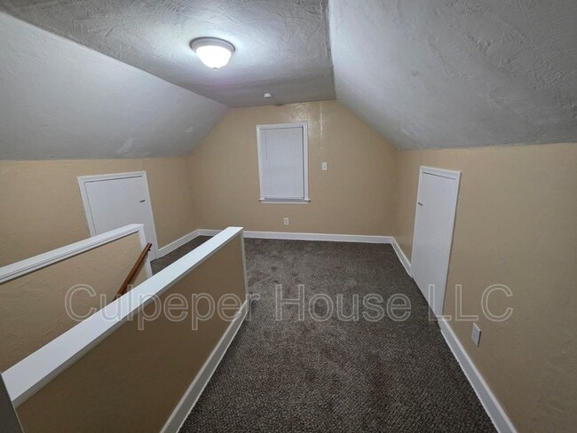 Building Photo - 2564 Berdan Ave