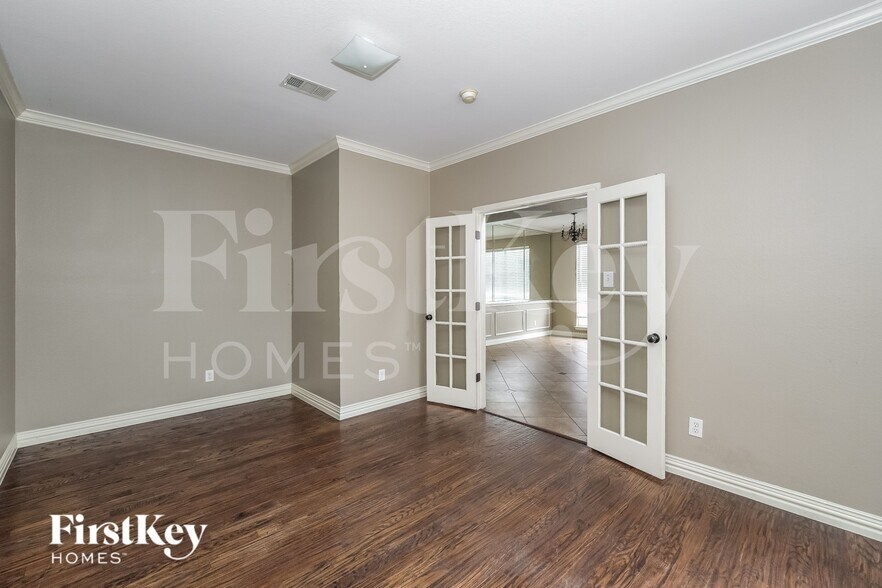 Building Photo - 1321 Lyra Ln
