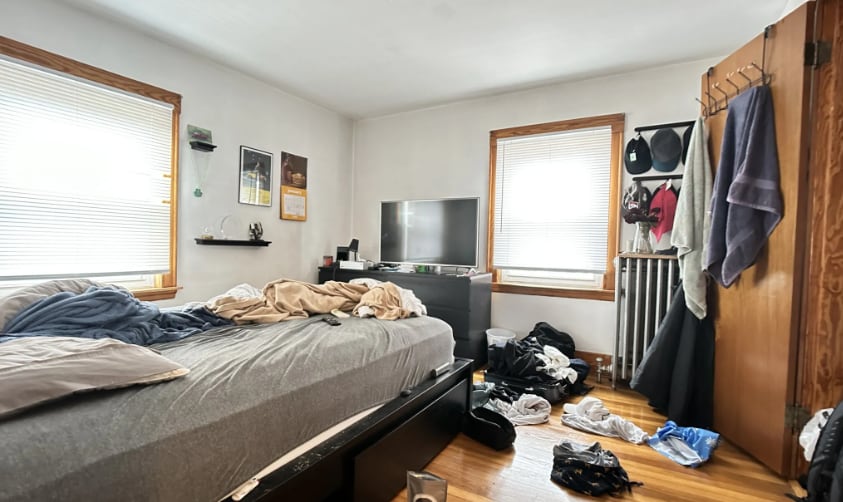 Building Photo - 27 South Crescent Circuit