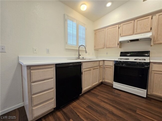 Building Photo - 7554 Durham Hall Ave