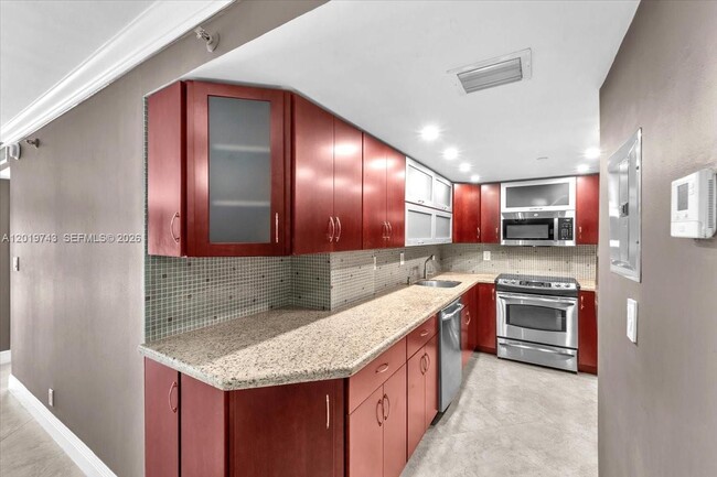 Building Photo - 2401 Collins Ave