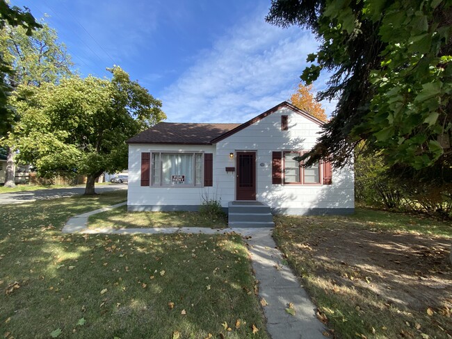 Primary Photo - 800 S 4th St