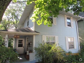 Building Photo - Large House Near East