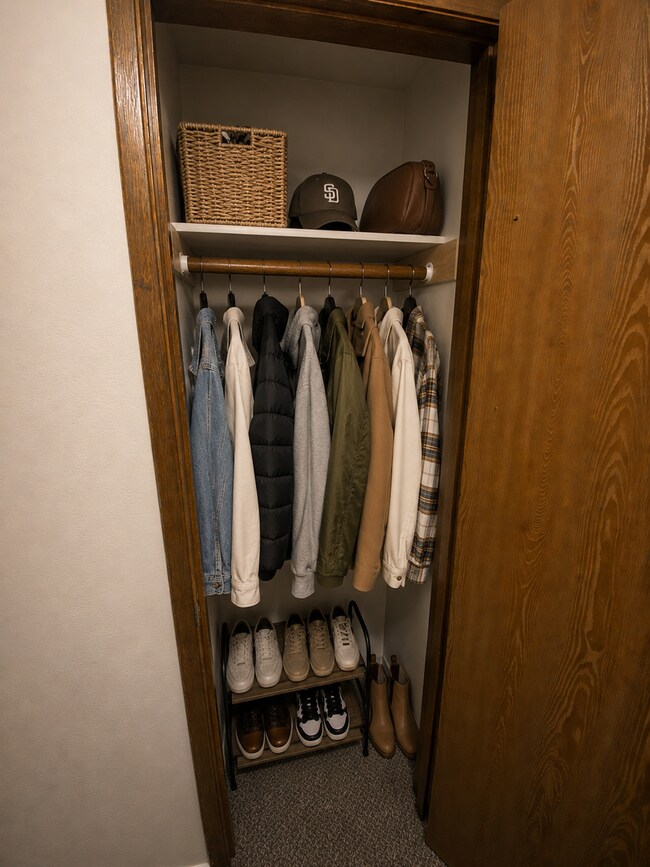 Building Photo - The Selah Apartment You’ve Been Searching For!