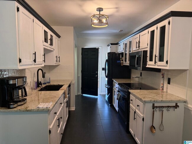 Building Photo - 8012 Rockhampton Cir