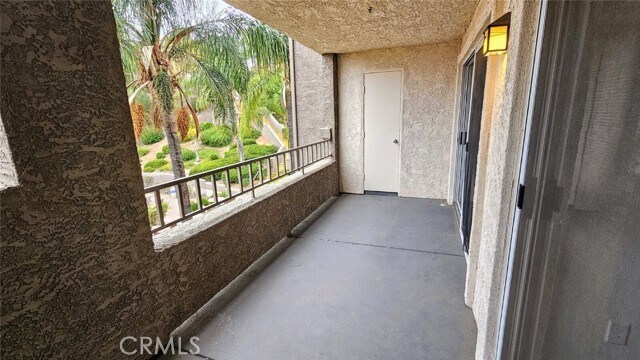 Building Photo - 1020 Vista Del Cerro Dr