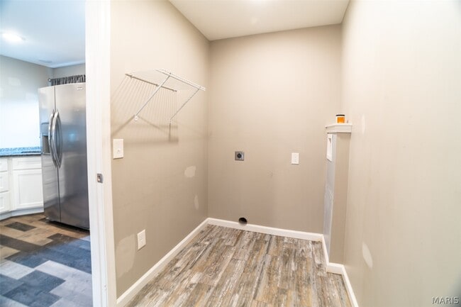 Building Photo - 204 Hillsdale Dr