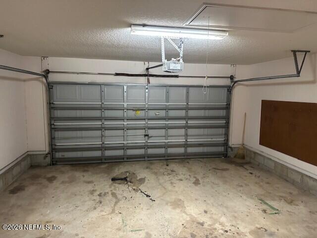 Building Photo - 45035 Hartford Ct