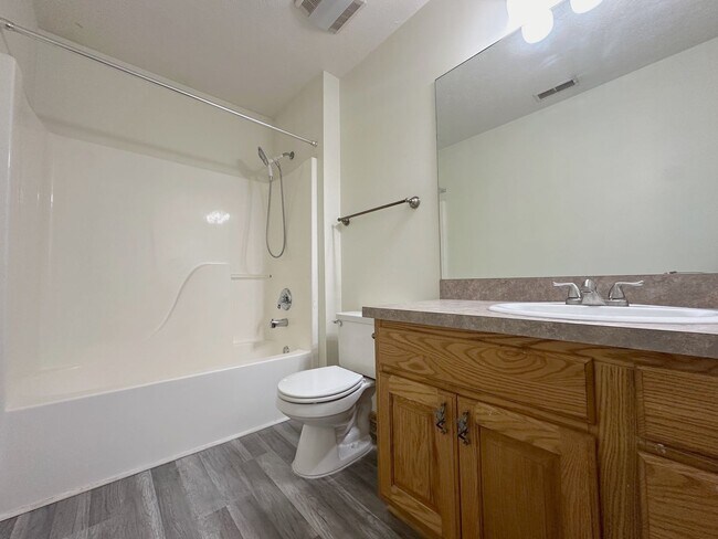 Building Photo - 8621 Lavender Cir