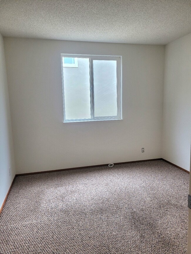 Building Photo - 235 Belhaven Ave