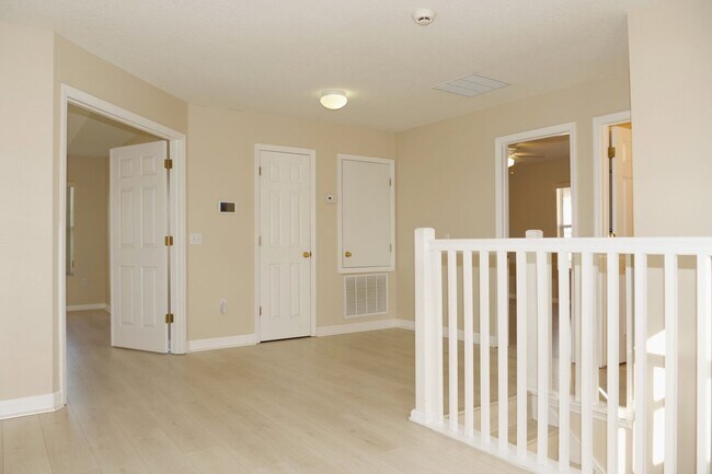 Building Photo - Beautiful 4 bedroom 2.5 bath at Remington gated community in Kissimmee