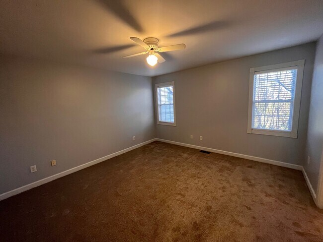 Building Photo - 118 Grande Meadow Way