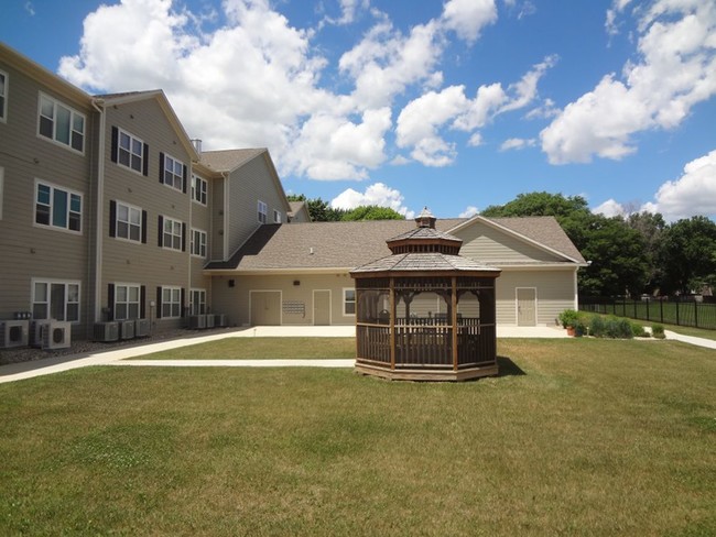 Building Photo - South Cottage Village