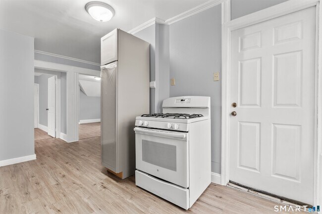 Building Photo - 48 Park Terrace