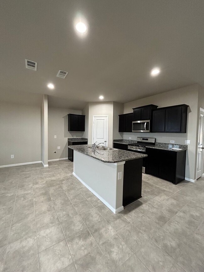 Building Photo - COMING SOON!!  Beautiful home in Parks Bell