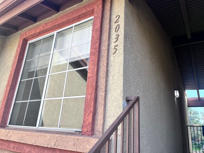 Building Photo - 3 Bedroom Condo in Mentone