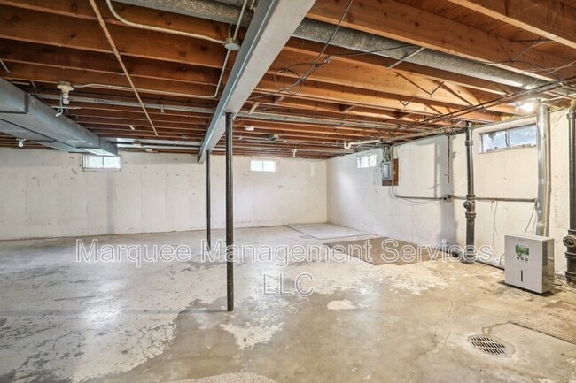 Building Photo - 4903 Camden Rd