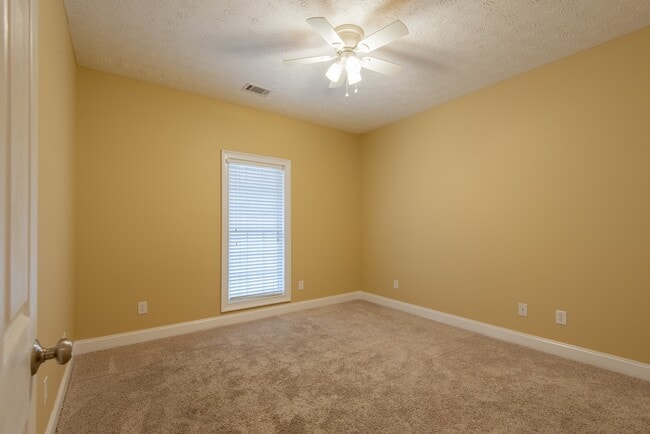 Building Photo - Shadow Bend Lane