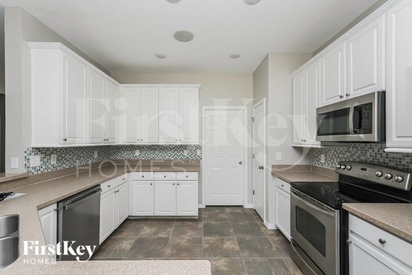 Building Photo - 14305 King Tom Pl