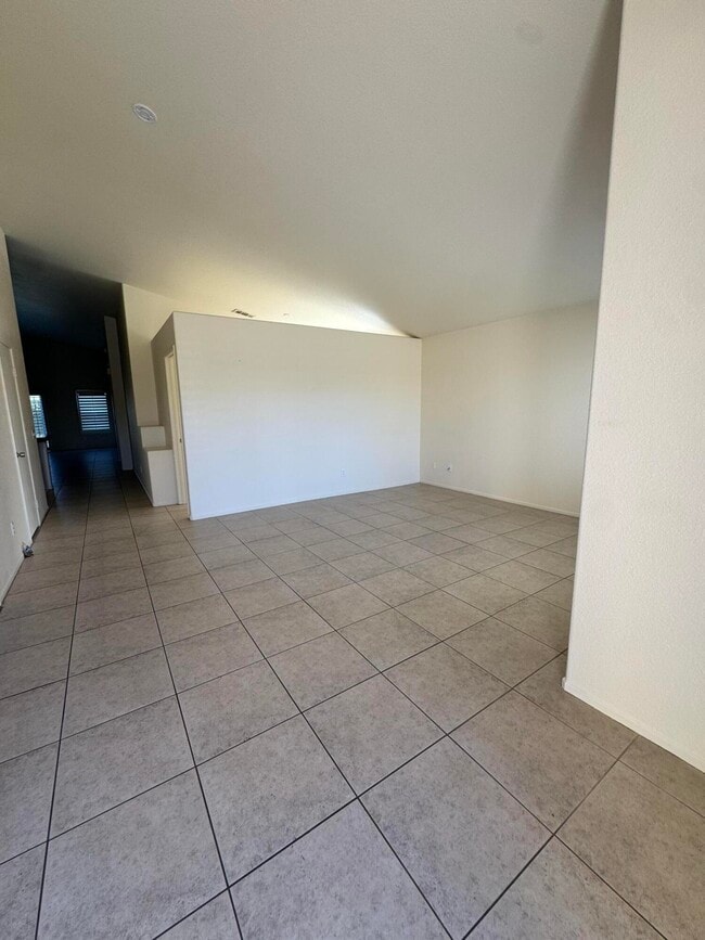 Building Photo - 45270 Sunbrook Ln