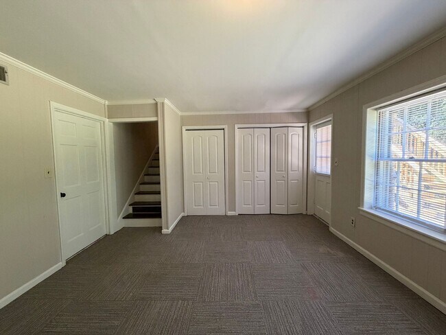Building Photo - 3/2 House in Woodfin Estates $1,795