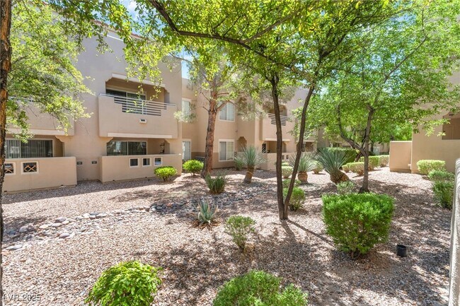 Building Photo - 1908 Tierra Vista Dr