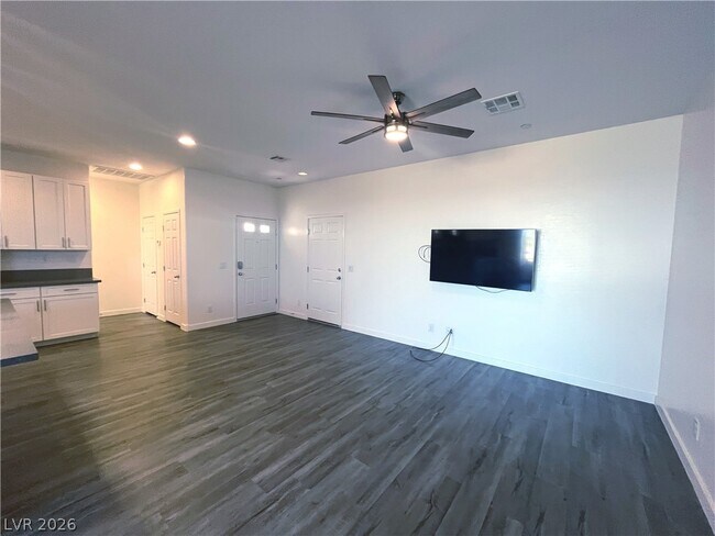 Building Photo - 1533 Franklin Ln