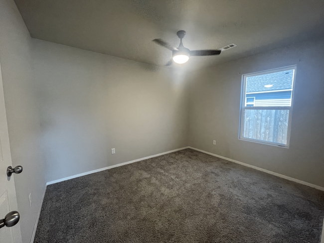 Guest BR3 - 1771 Eveningshade Ln