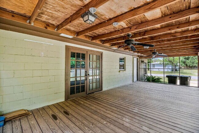Building Photo - Charming 4 Bedroom Pensacola Rental in a Convenient Location!