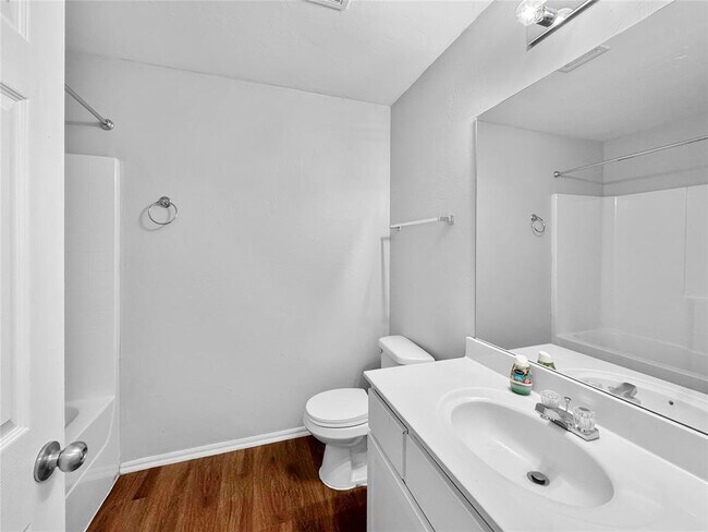 Building Photo - 3517 SE 94th St