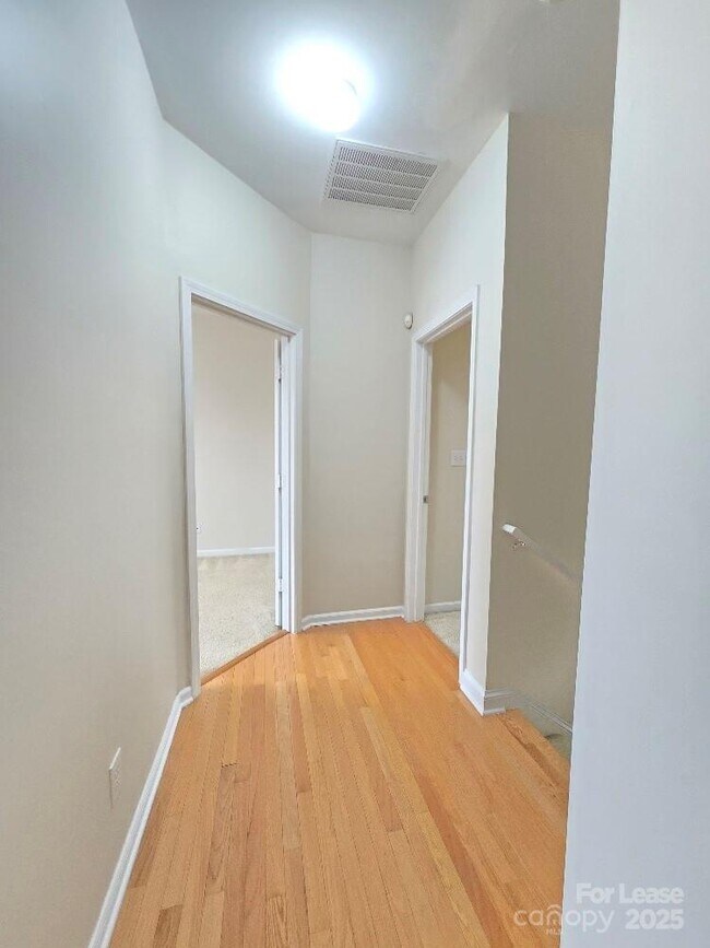 Building Photo - 15224 Coventry Ct Ln