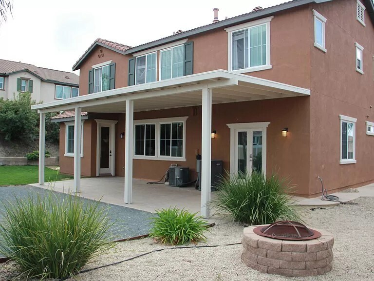 Building Photo - 9380 Dauchy Ave