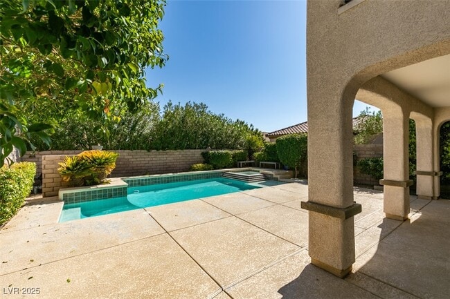 Building Photo - 11933 Orense Dr