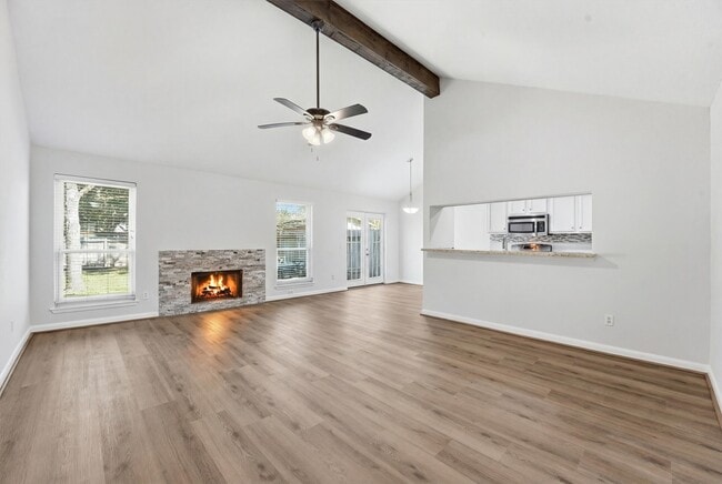 Building Photo - 2919 Lakefield Way